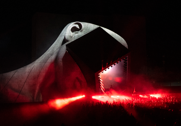 disguise powers the IICON stage for a unique festival experience at Glastonbury